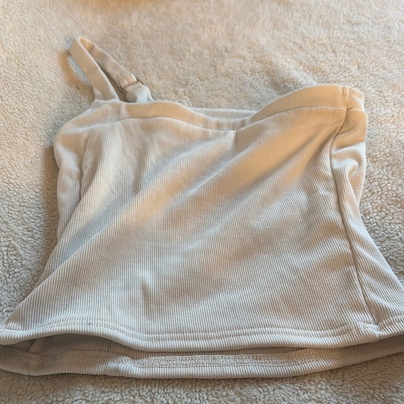 Edikted Asymmetrical Ribbed Top - Picture 4 of 5